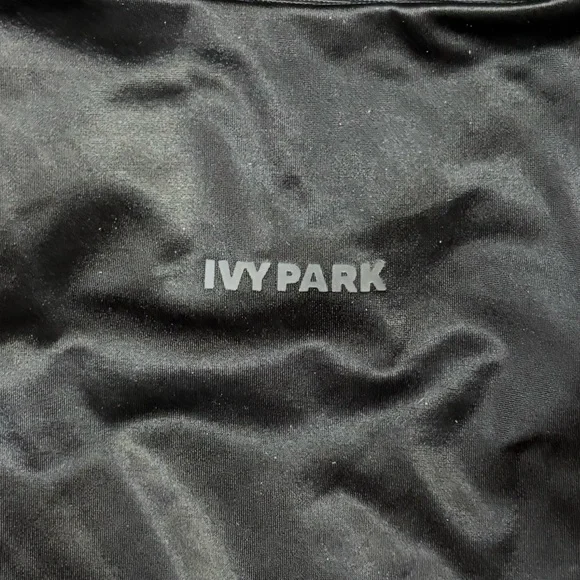 Adidas x Ivy Park Noir Shiny Racerback Bra Size Medium Removable Pads Athleisure - Picture 3 of 14